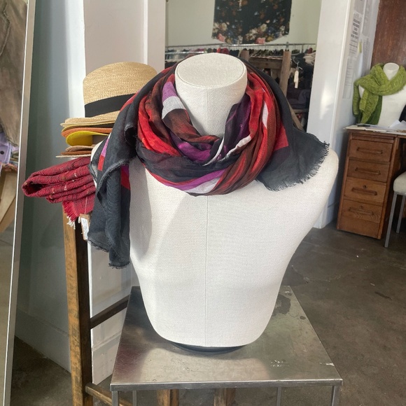 813 Ottotredici Pink and Black Floral Print Scarf